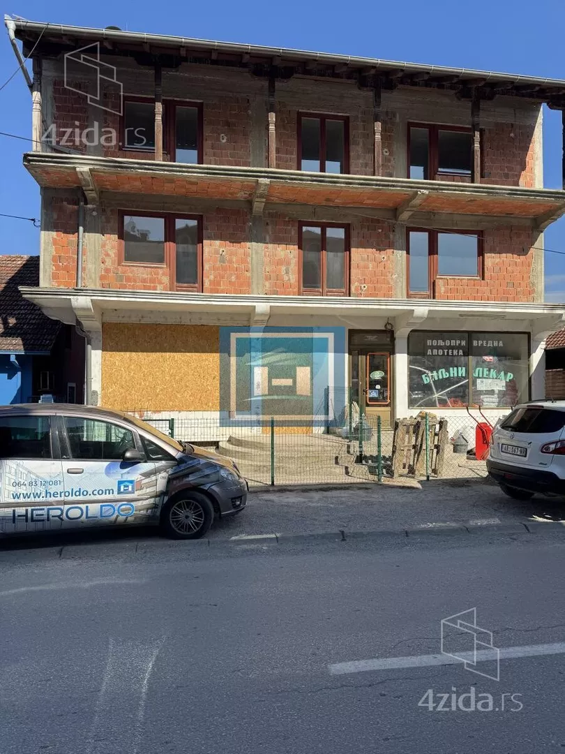 Commercial space · 251 m² · Despotovac