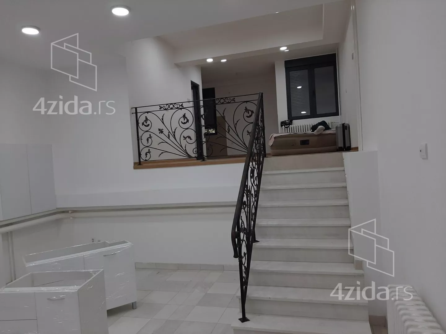 Lokal | 4zida