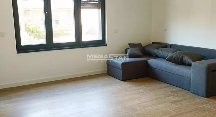 Trosoban stan za izdavanje, Centar, 650€, 50m² - stampaj