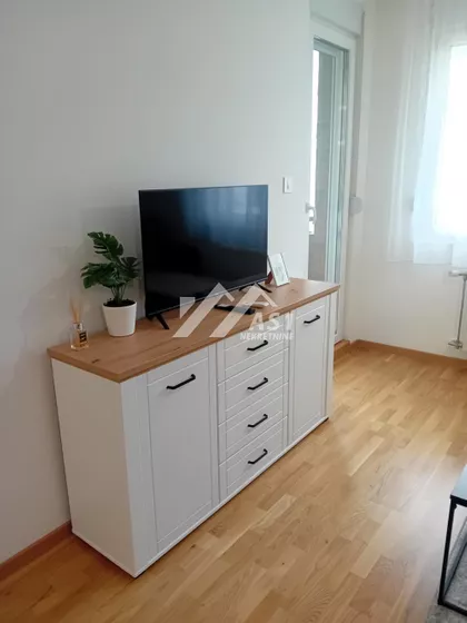 Gorana Jojića | 4zida.rs