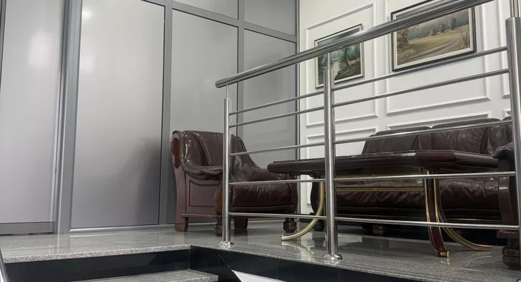 Poslovna zgrada | 4zida