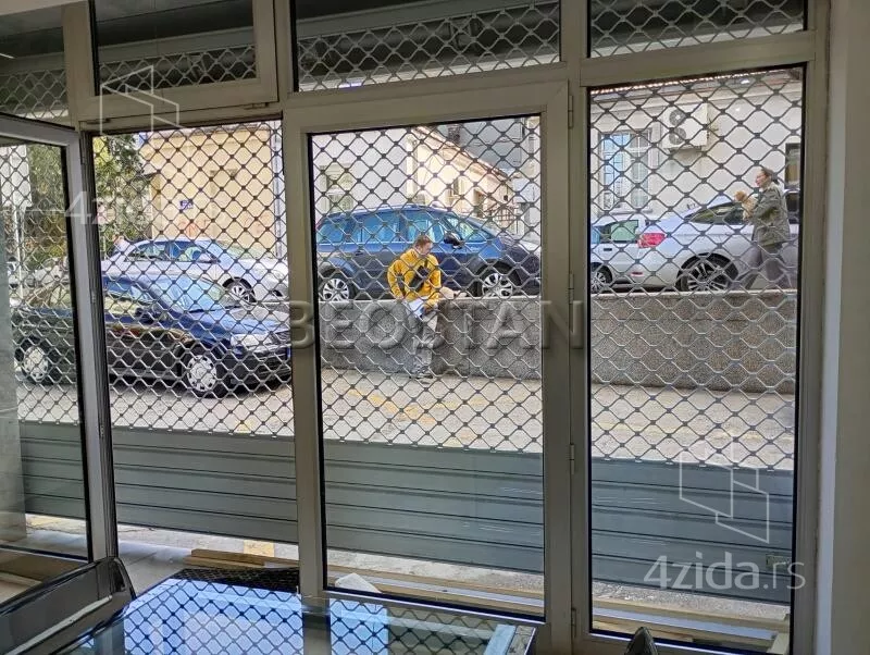 Lokal | 4zida