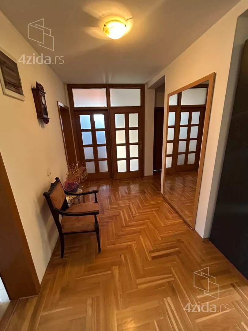 4-etažna kuća | 4zida