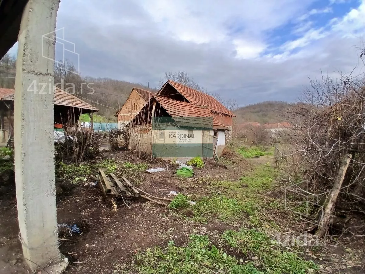 Plac | 4zida