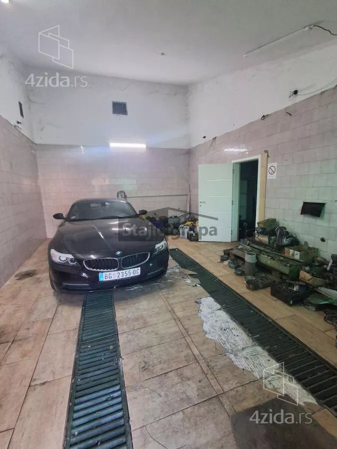 Poslovni prostor | 4zida