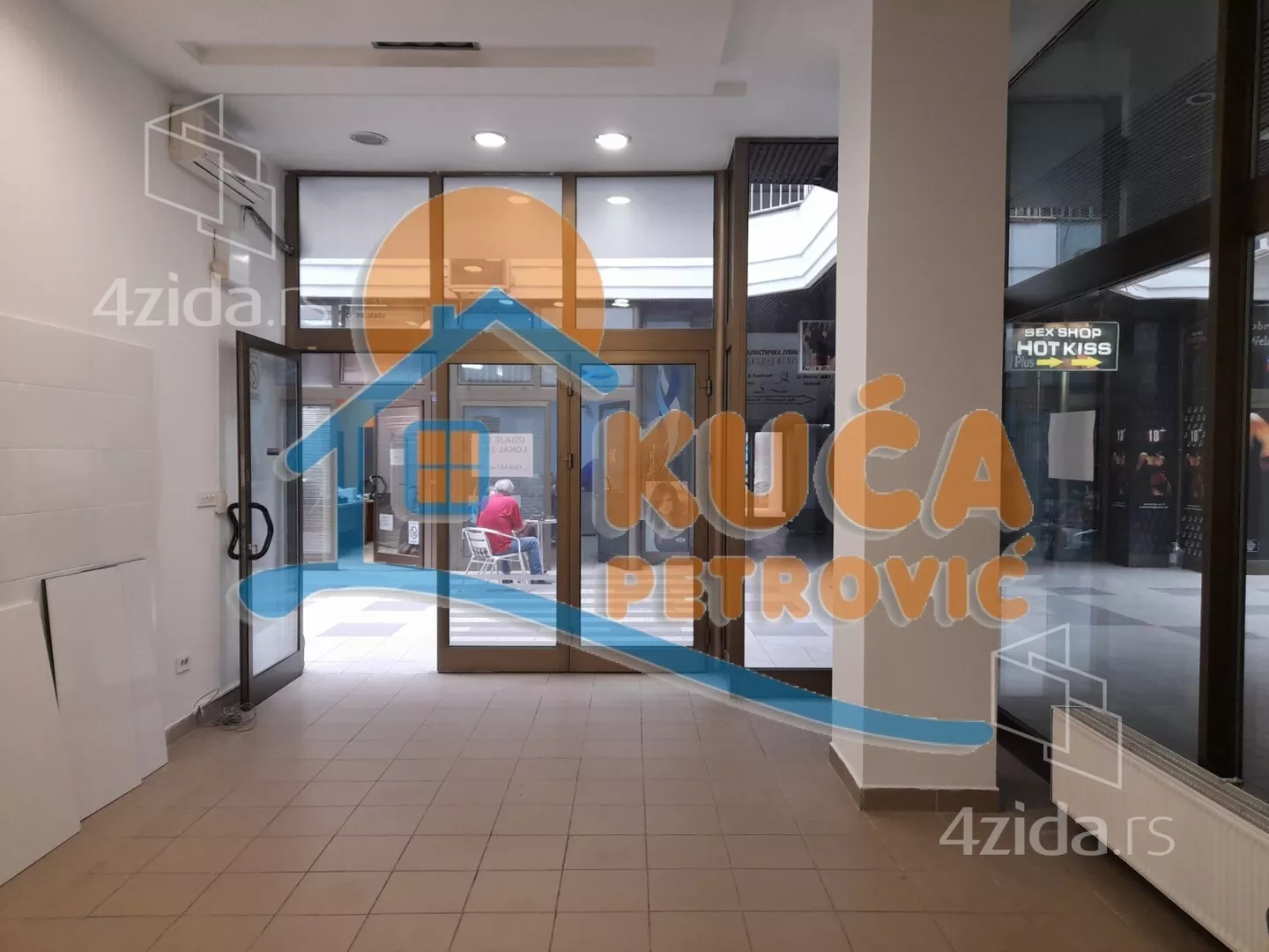 Lokal | 4zida