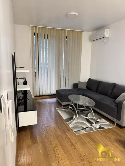 NARODNIH HEROJA | 4zida.rs