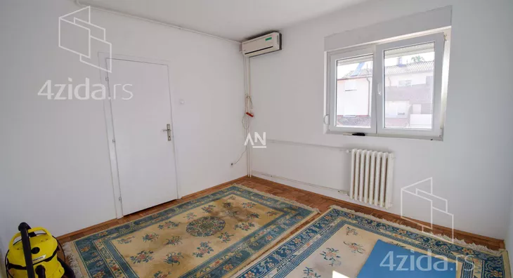 5-etažna kuća | 4zida