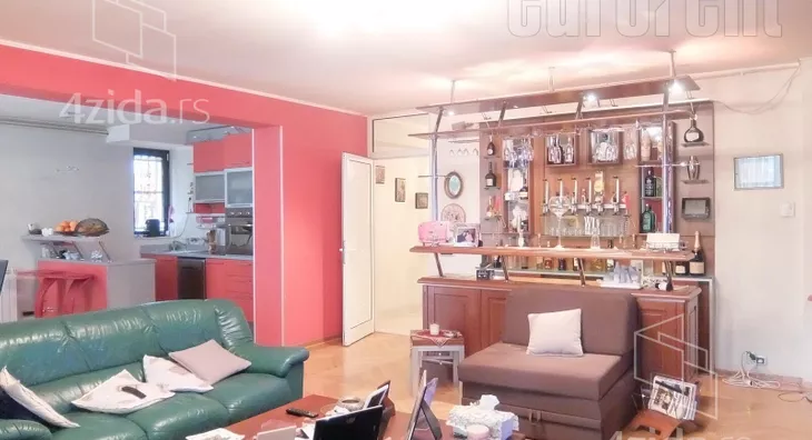 Petosoban stan | 4zida