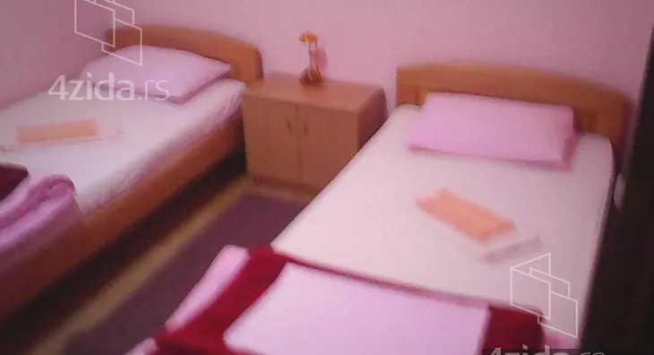 Poslovna zgrada | 4zida