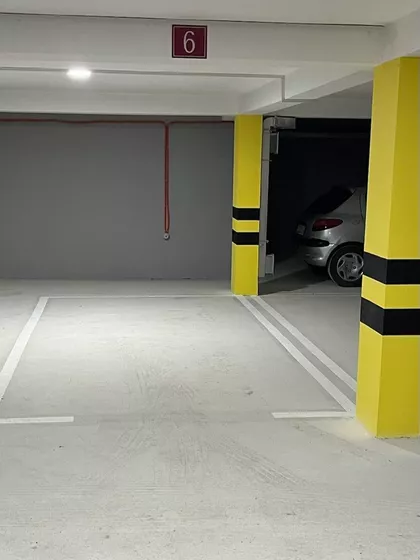 Jesenjinova | 4zida.rs