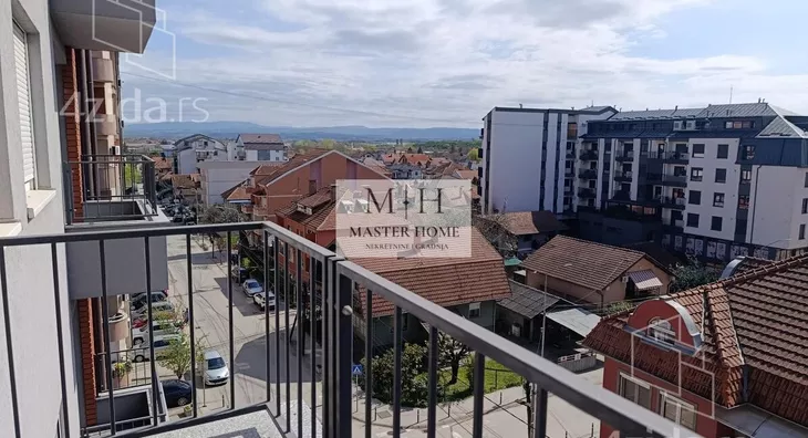 Petosoban stan | 4zida