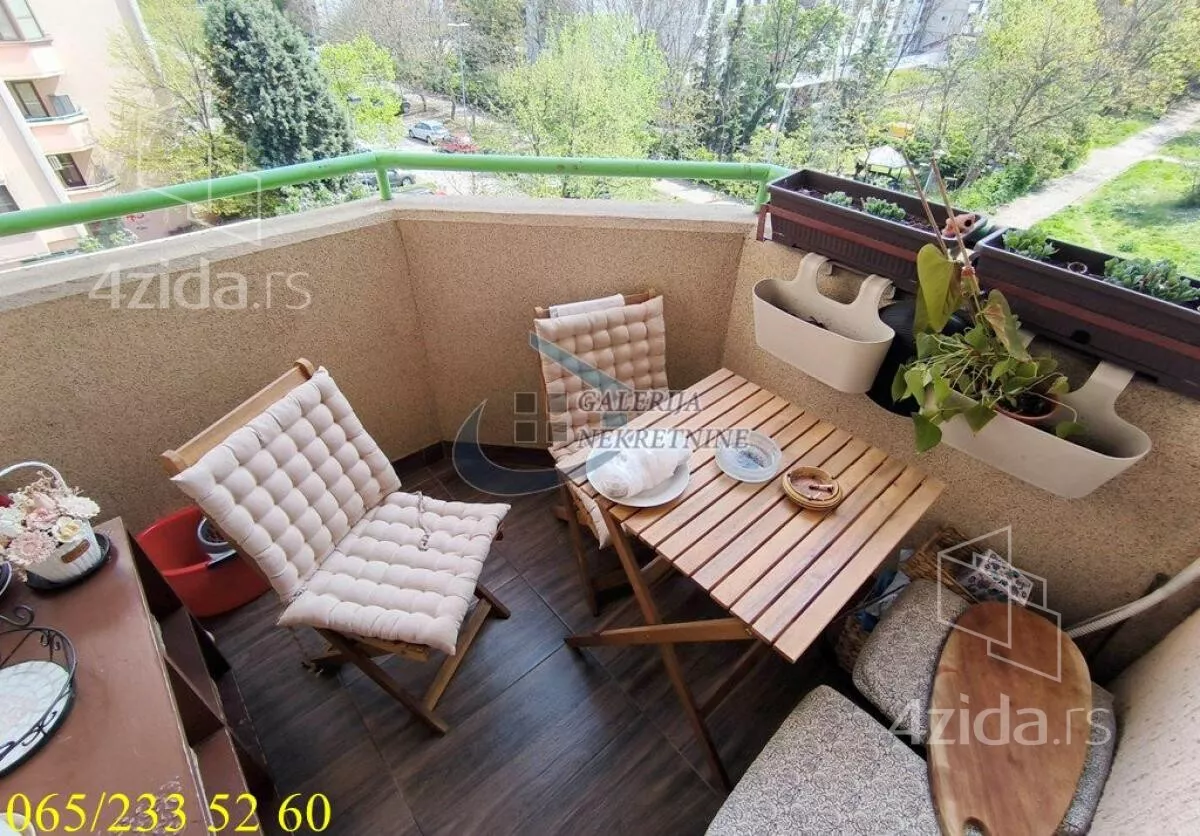 Dvoiposoban stan | 4zida