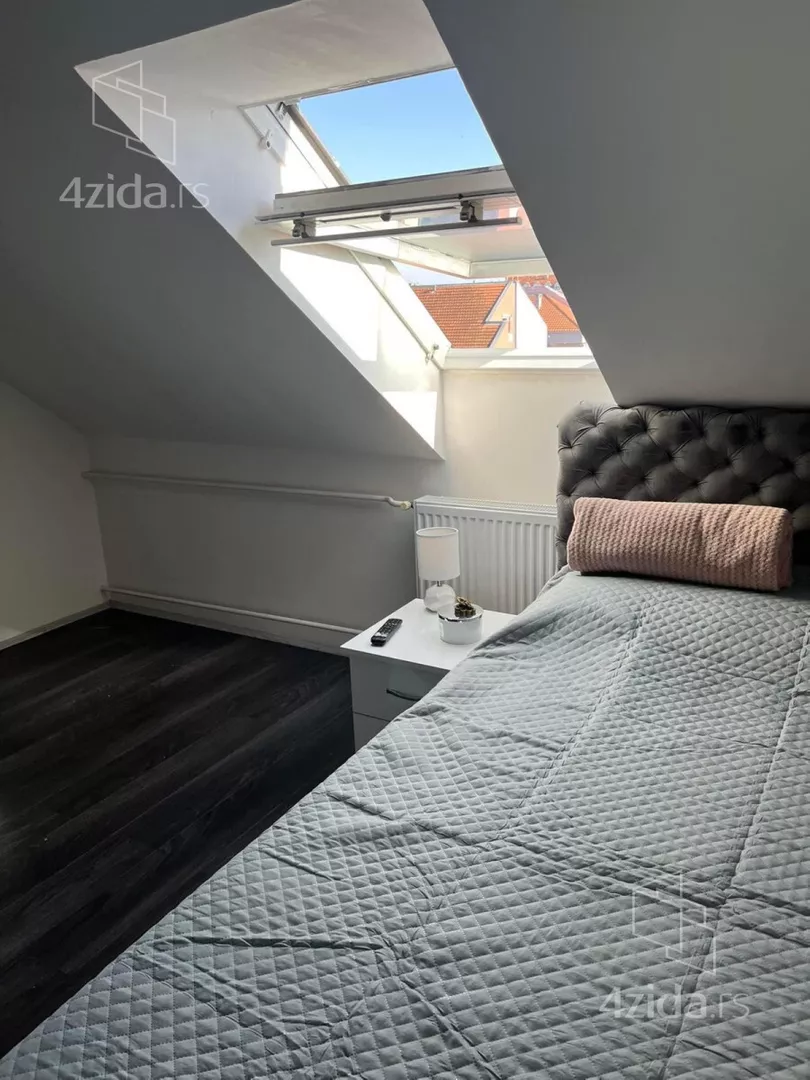 Četvoroiposoban stan | 4zida