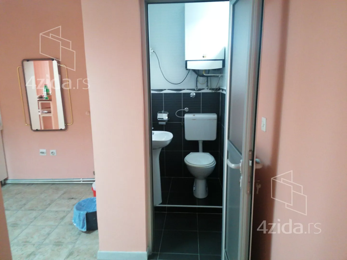 Lokal | 4zida