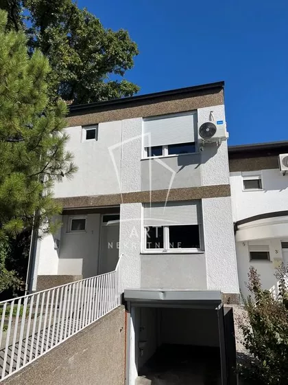 Umčarska | 4zida.rs