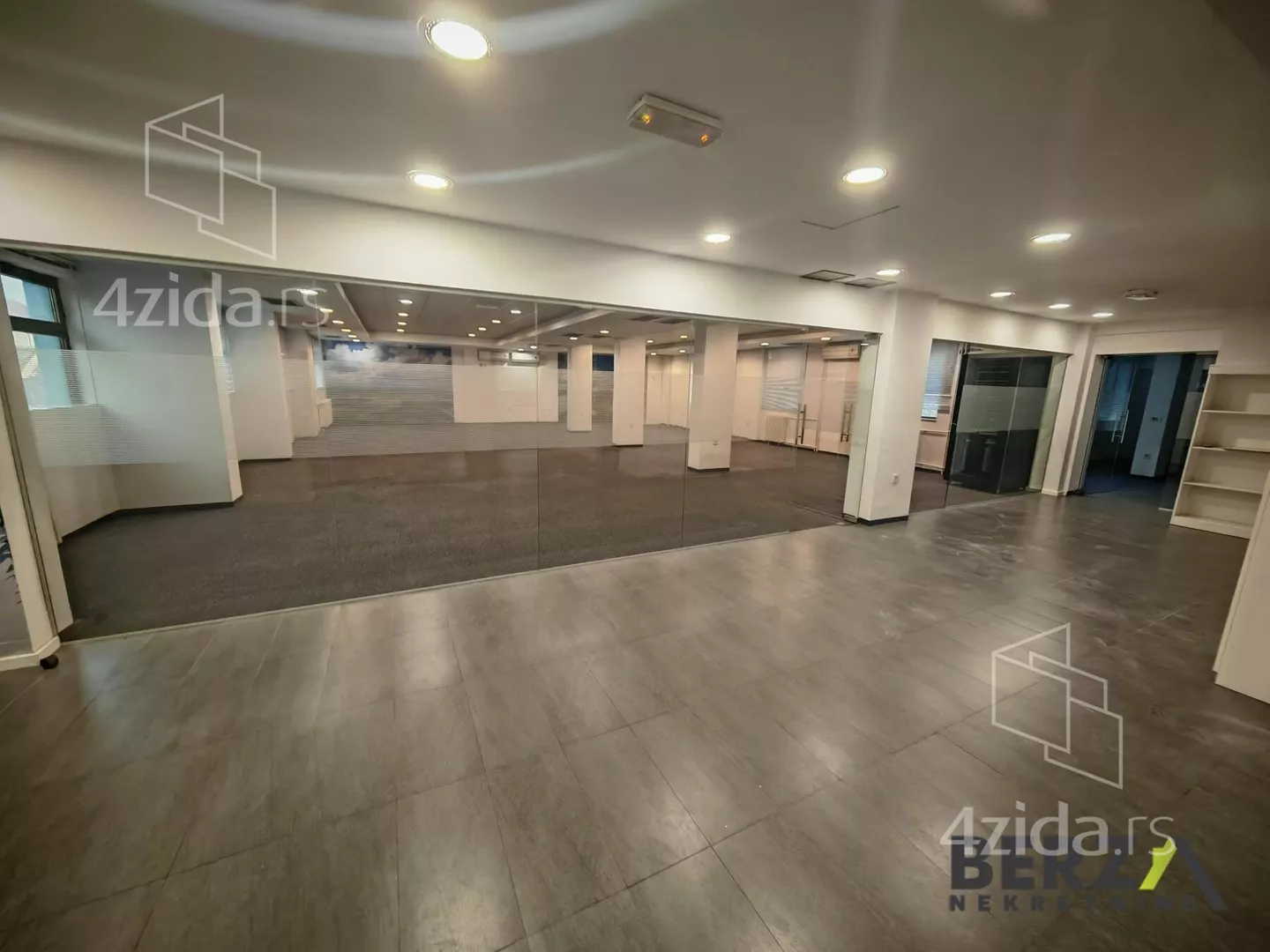 Poslovni prostor | 4zida
