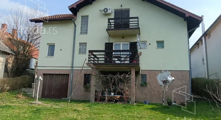 3-etažna kuća | 4zida