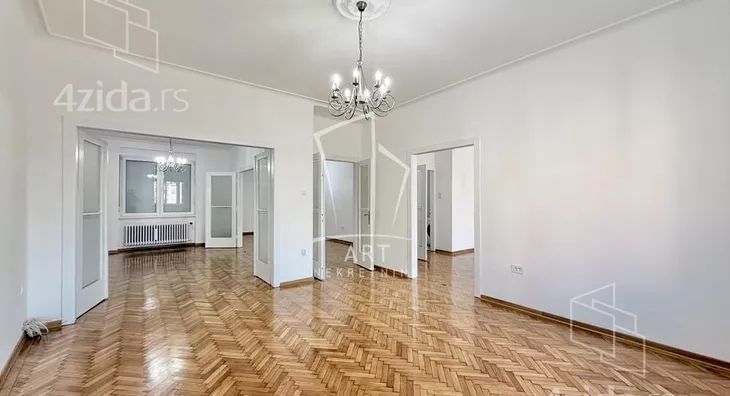 Četvoroiposoban stan | 4zida