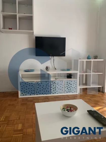Radnih akcija | 4zida.rs