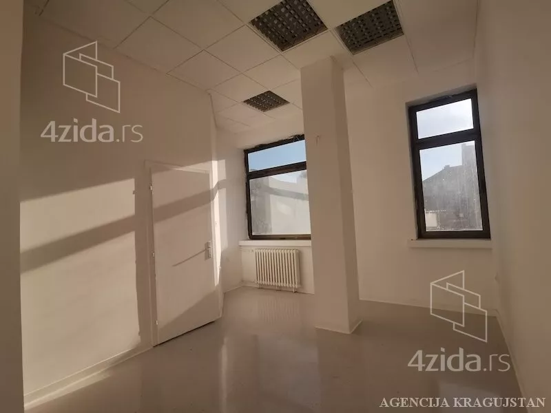 Lokal | 4zida