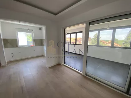 Izletnička | 4zida.rs