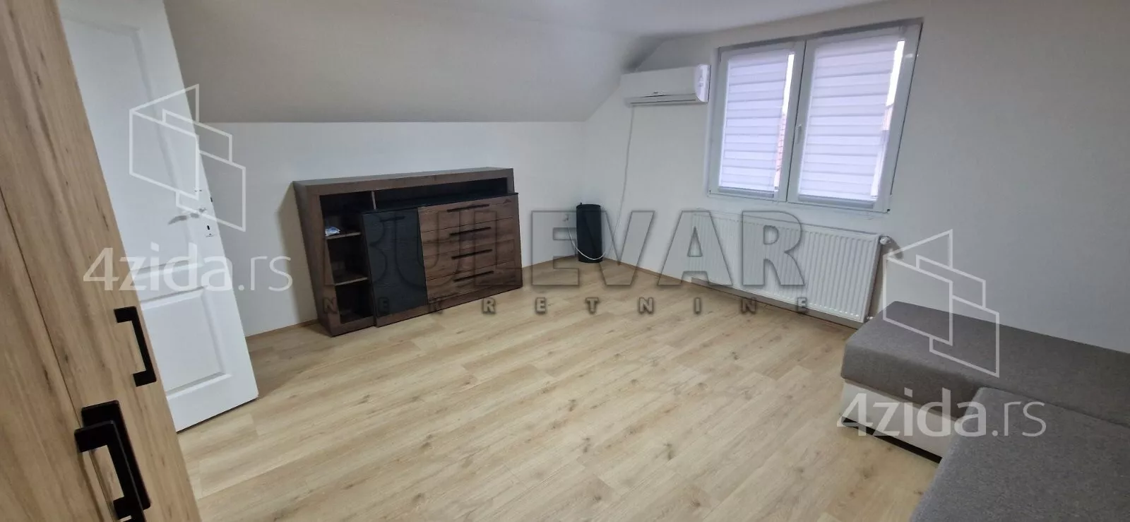 Troiposoban stan | 4zida