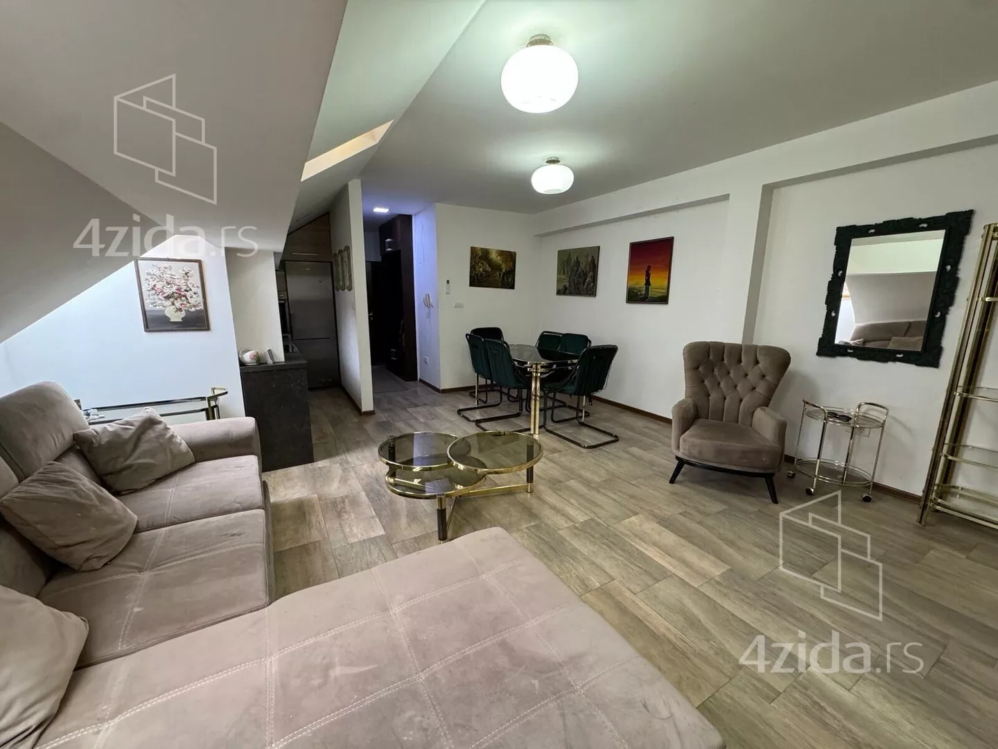 Dvoiposoban stan | 4zida