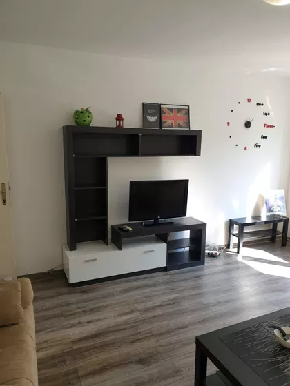 Vojvođanska 8 | 4zida.rs