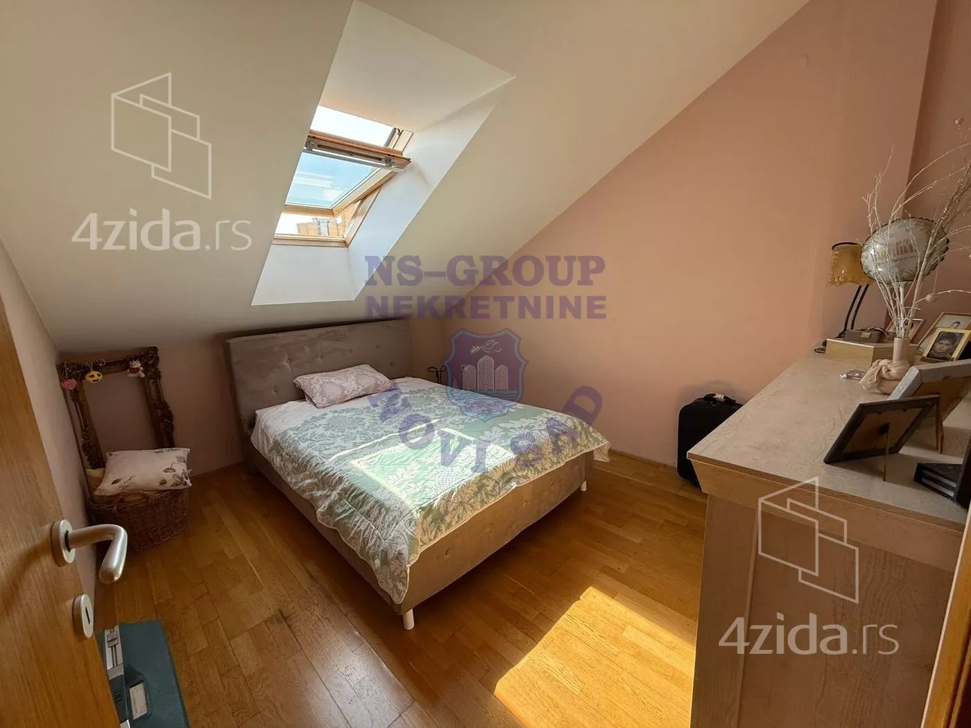 Troiposoban stan | 4zida