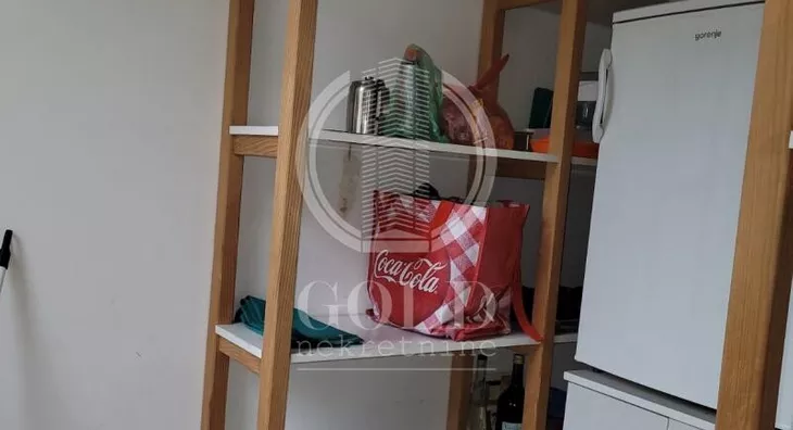 Četvoroiposoban stan | 4zida