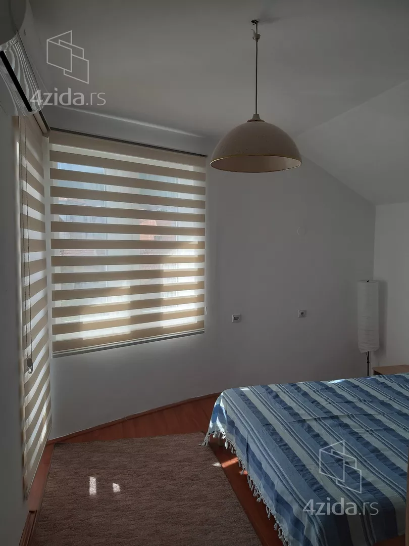 Četvoroiposoban stan | 4zida