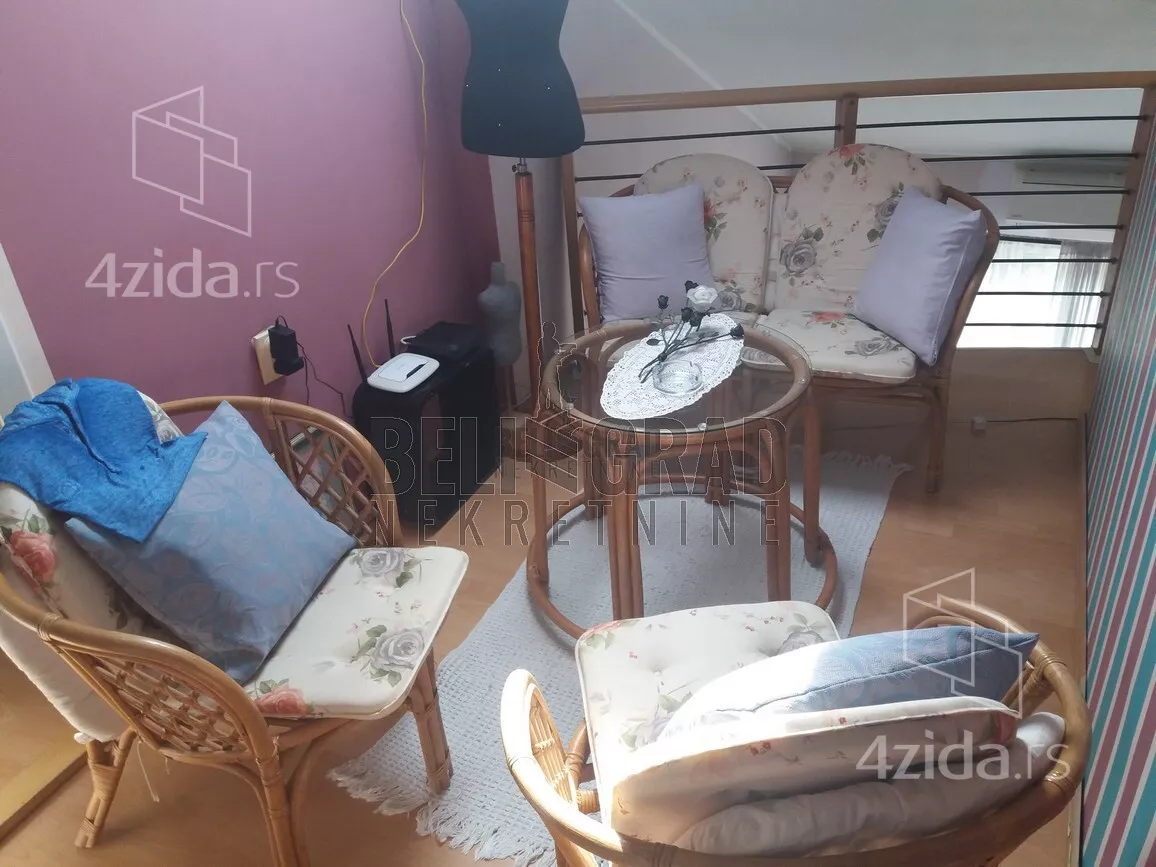 Petosoban stan | 4zida