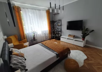 Cetinjska | 4zida.rs