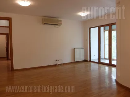 CENTAR | 4zida.rs