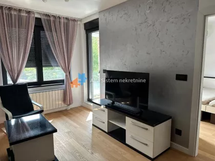 Crveni Krst Vračar | 4zida.rs