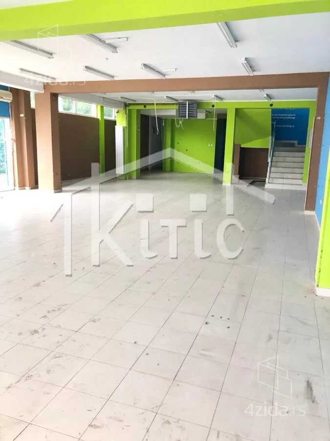 Poslovni prostor | 4zida