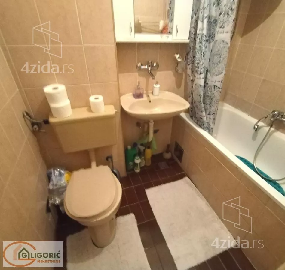 Troiposoban stan | 4zida