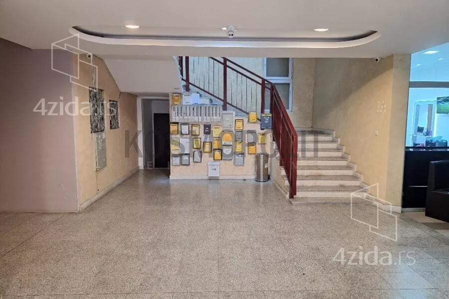Lokal | 4zida
