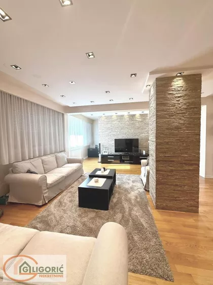 Stepa Stepanović | 4zida.rs