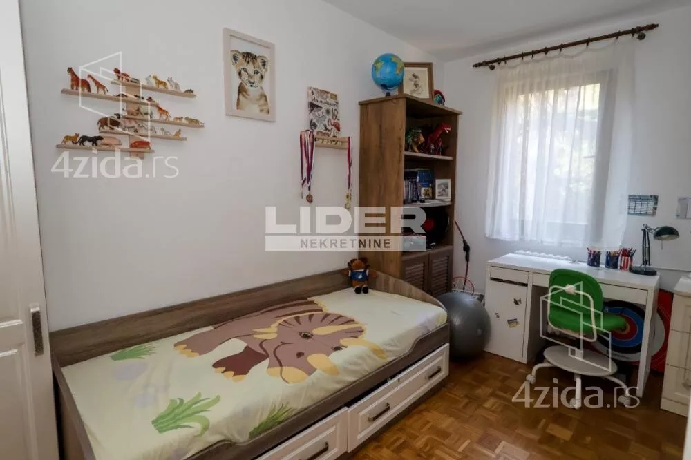 Troiposoban stan | 4zida