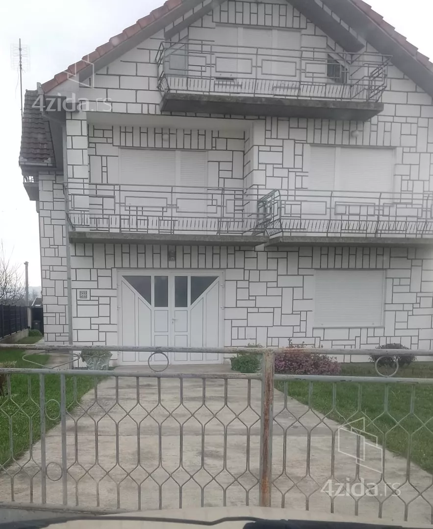 3-etažna kuća | 4zida