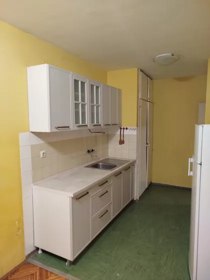 Karađorđeva | 4zida.rs