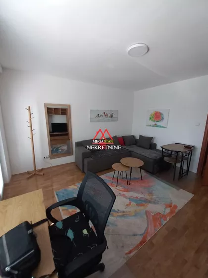 Bulevar Cara Lazara | 4zida.rs