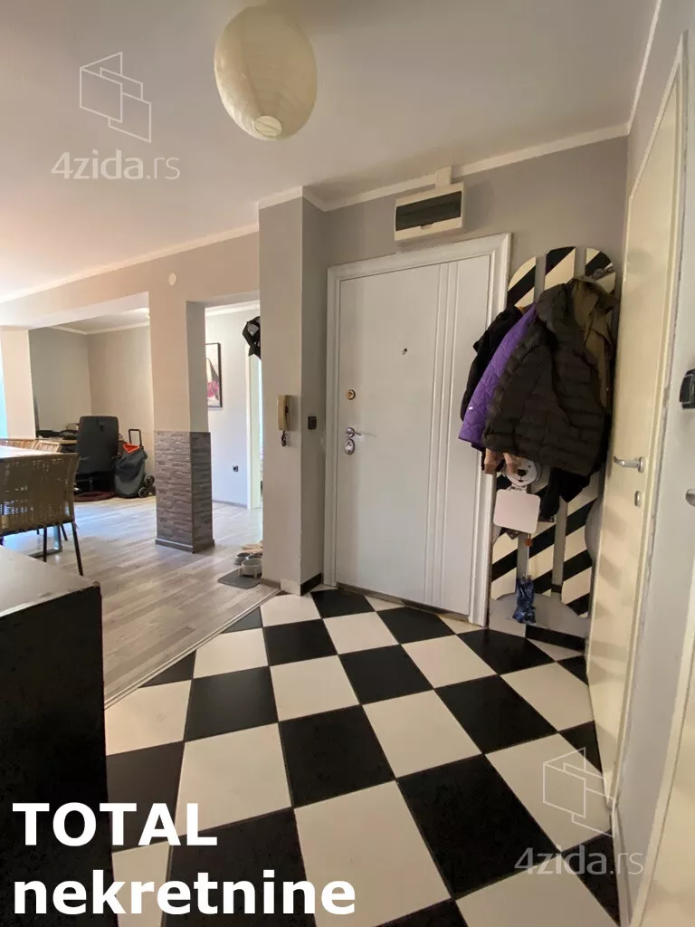 Četvorosoban stan | 4zida