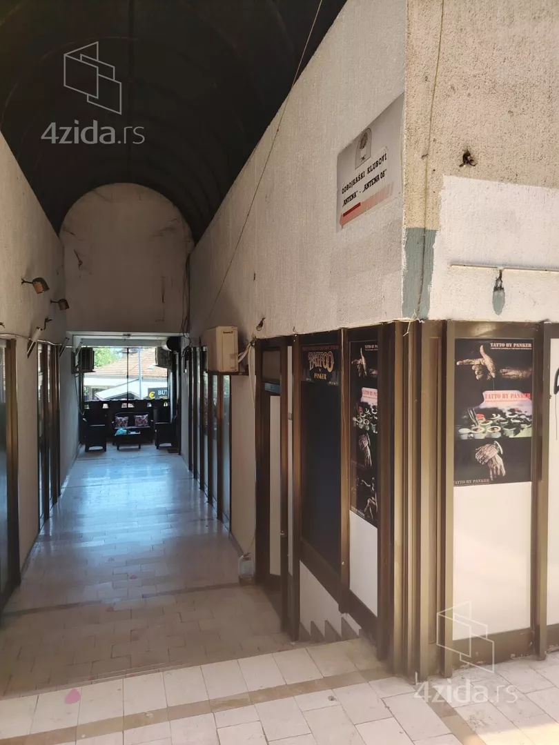 Lokal | 4zida