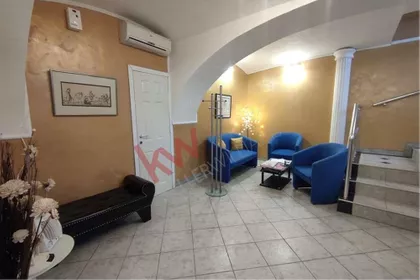 Cara Dušana | 4zida.rs