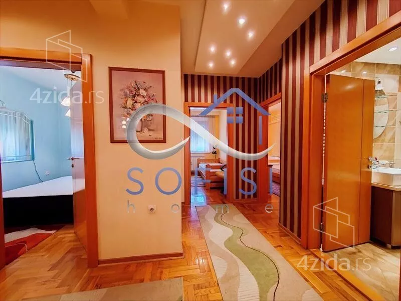 Troiposoban stan | 4zida