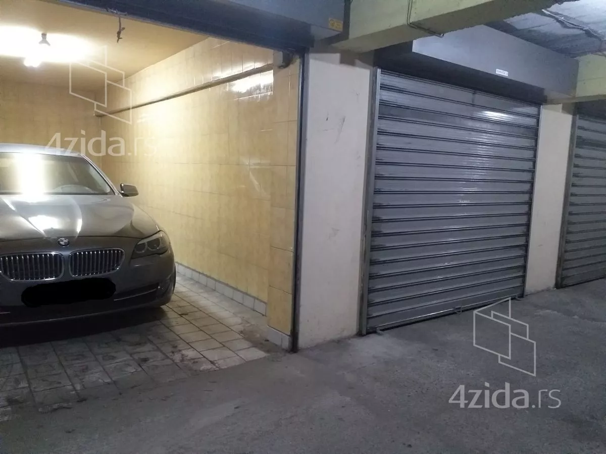 Garaža | 4zida