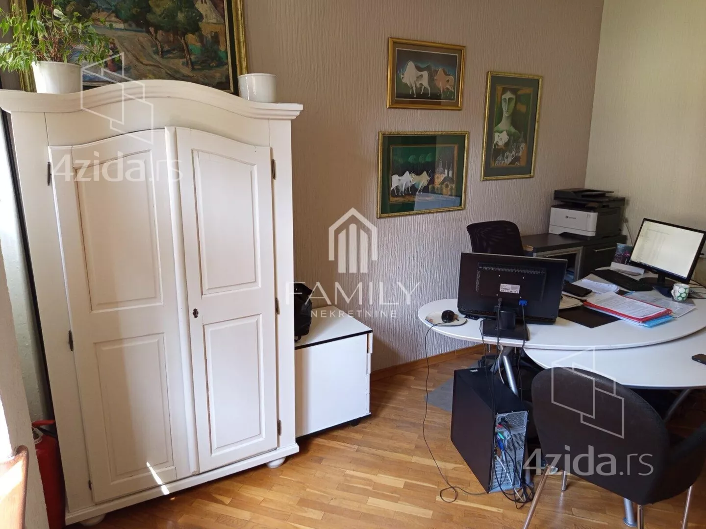 Poslovni prostor | 4zida